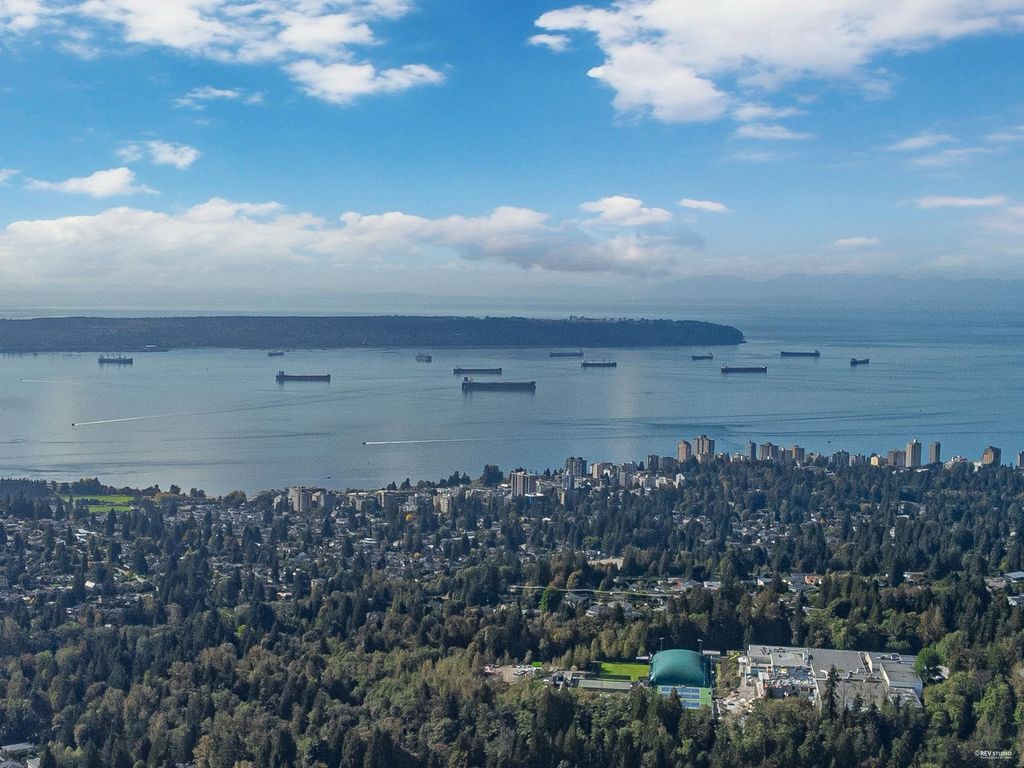 1002 Eyremount DR West Vancouver, West Vancouver Houses for sale, MLS® R2923135
