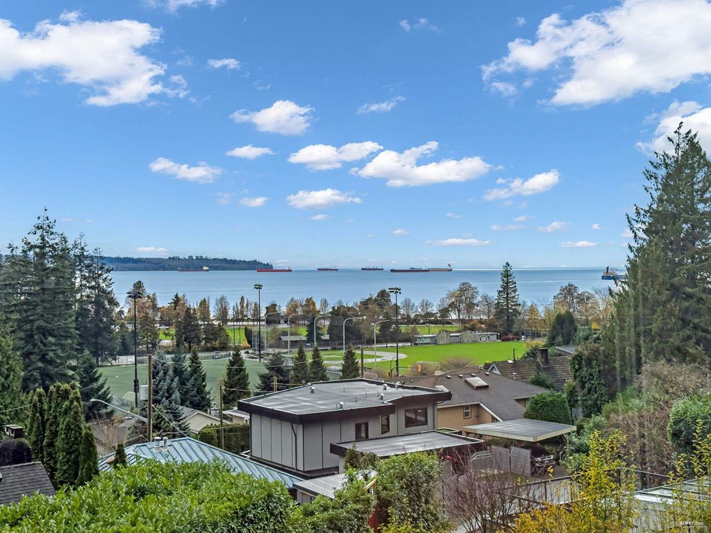 1010 Keith RD West Vancouver, West Vancouver Real Estate for sale, MLS® R2968690