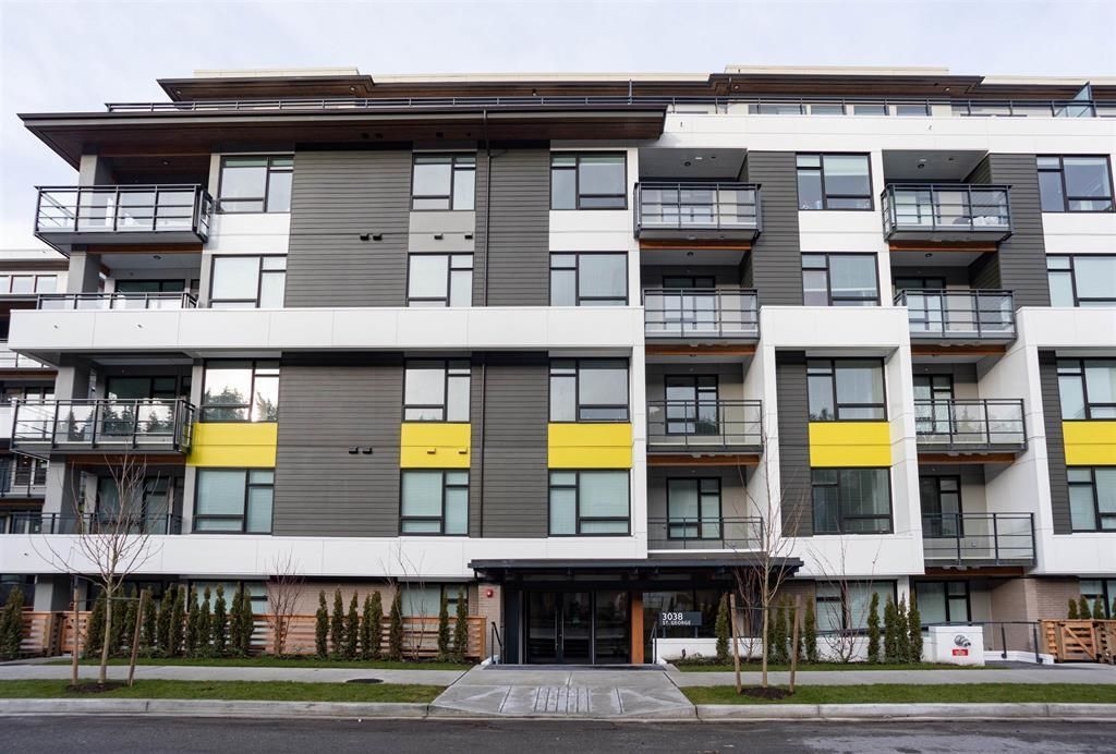 104 3038 St George ST Port Moody, Port Moody Condo for sale, MLS® R2952291
