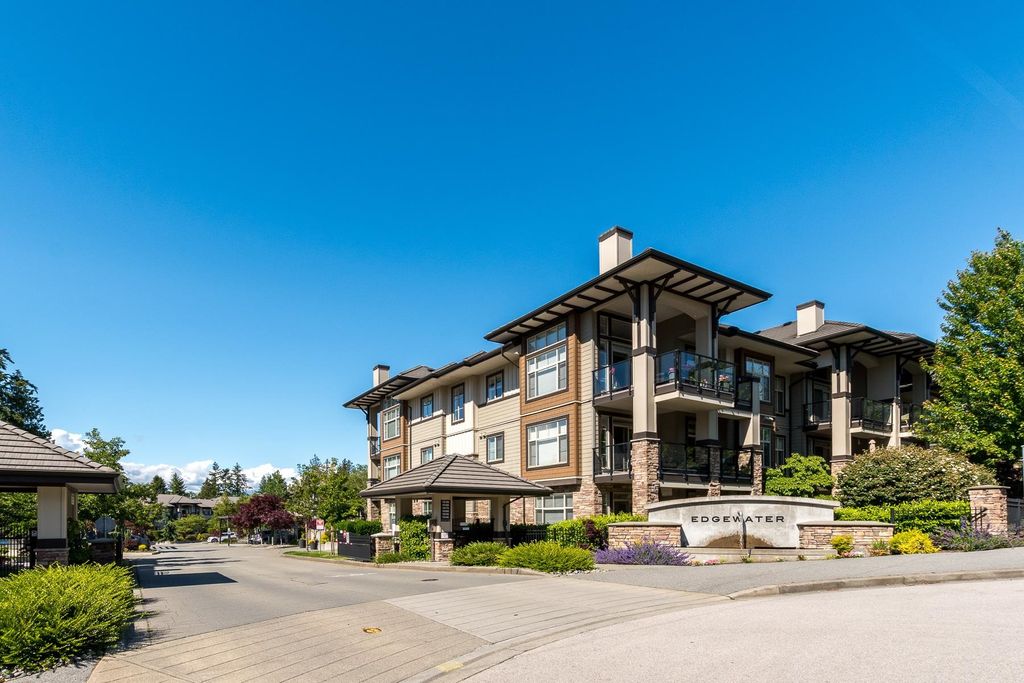 108 15195 36 AVE Surrey, Surrey Condos for sale, MLS® R2993342