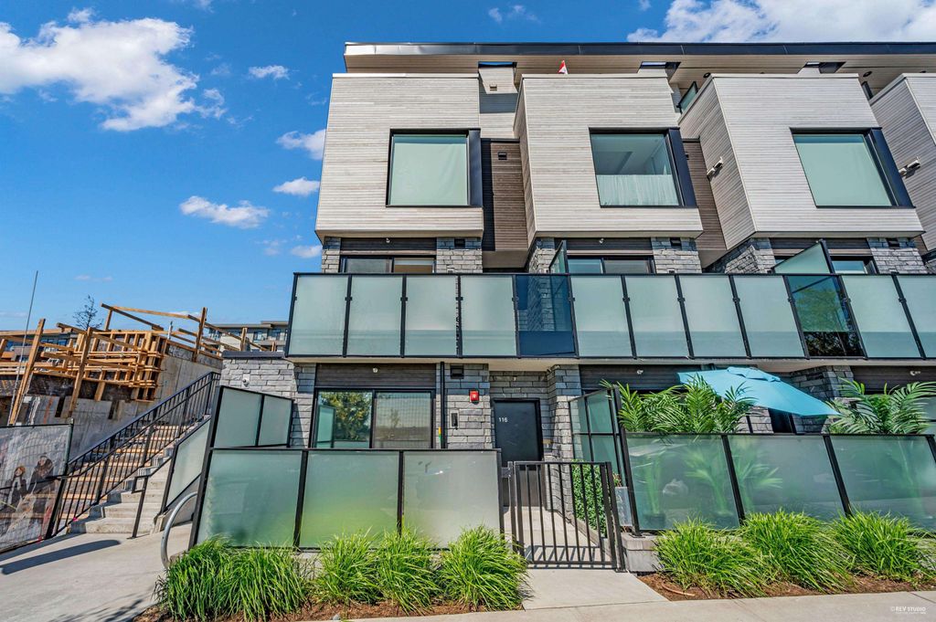 116 650 E 2nd ST North Vancouver, North Vancouver Real Estate for sale, MLS® R2995343