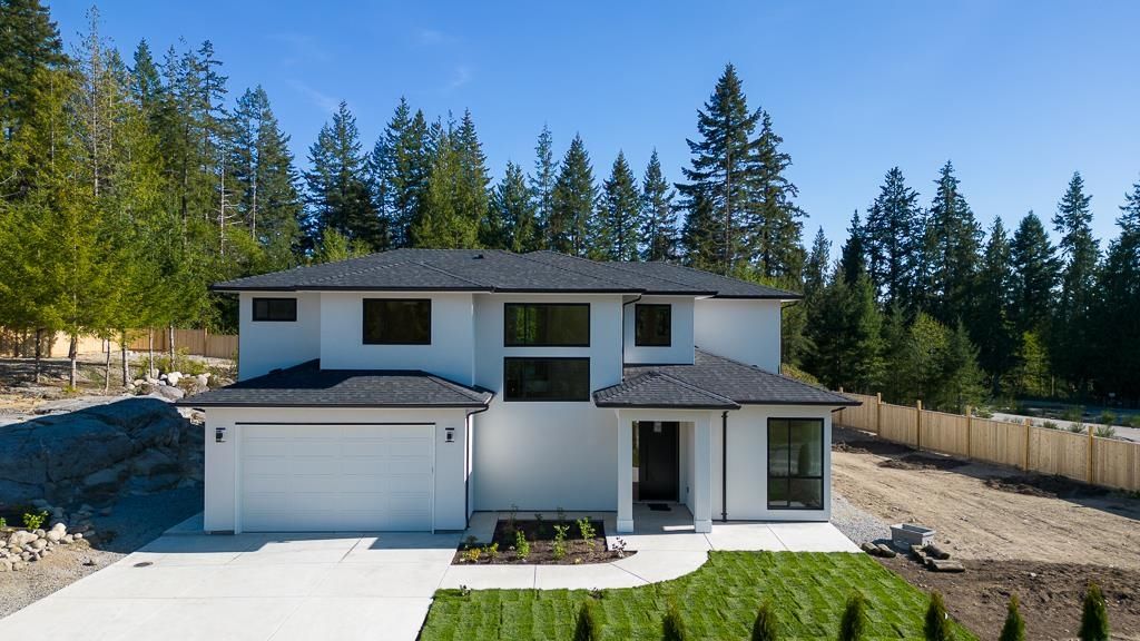 1236 Castle RD Gibsons, Gibsons Houses for sale, MLS® R2992324