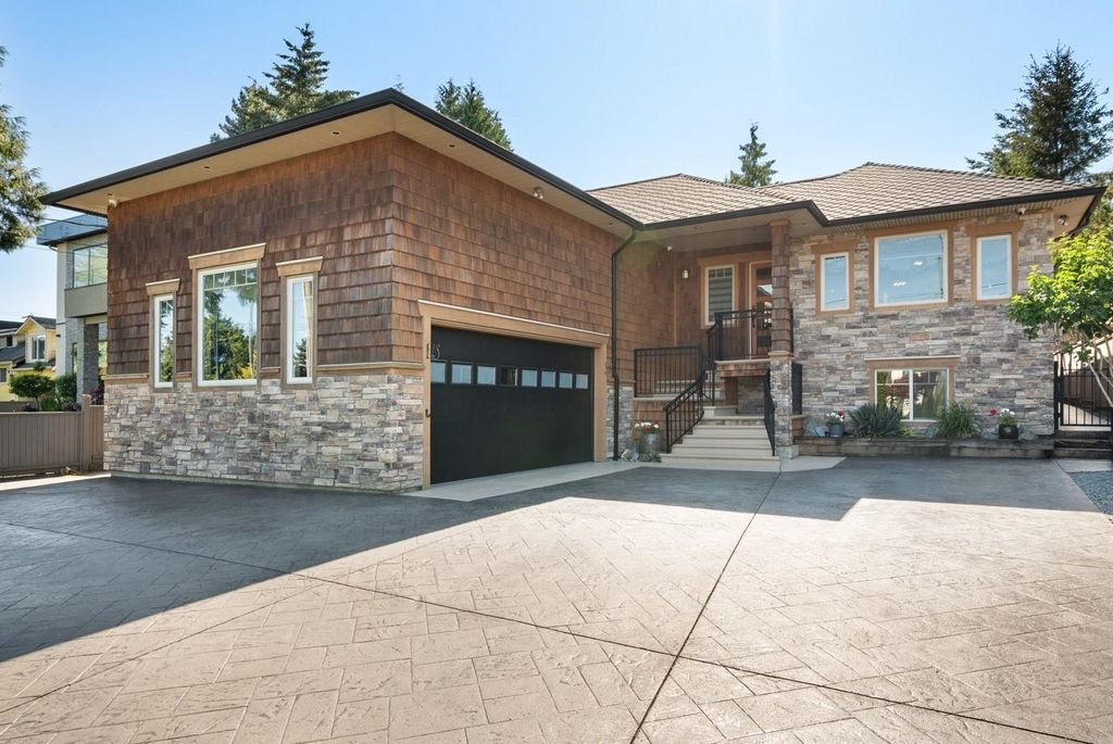 1247 Stayte RD White Rock, White Rock Home for sale, MLS® R2978004