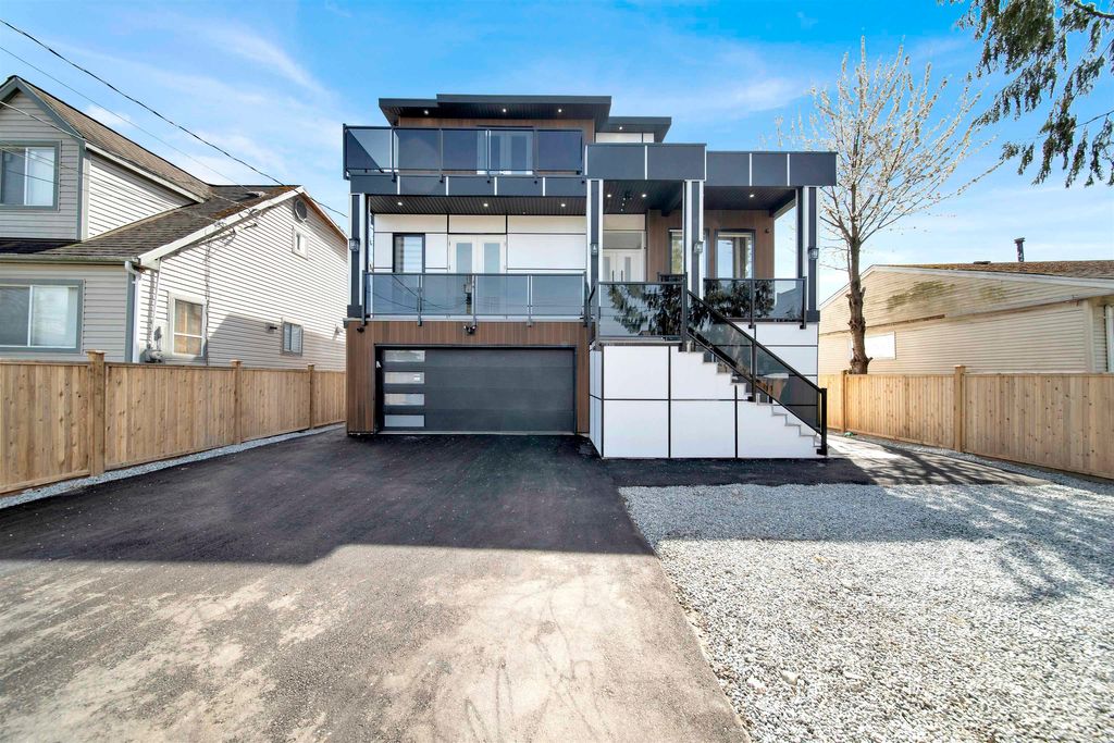 12760 114a AVE Surrey, Surrey Houses for sale, MLS® R2989928