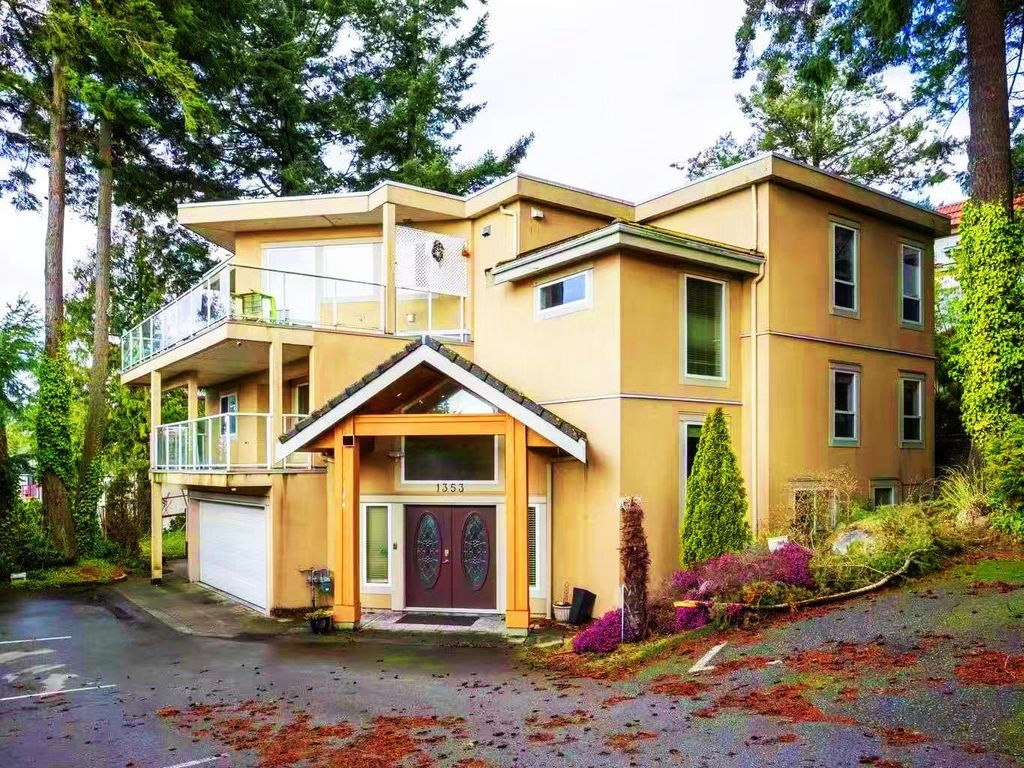 1353 Everall ST White Rock, White Rock Home for sale, MLS® R2980846
