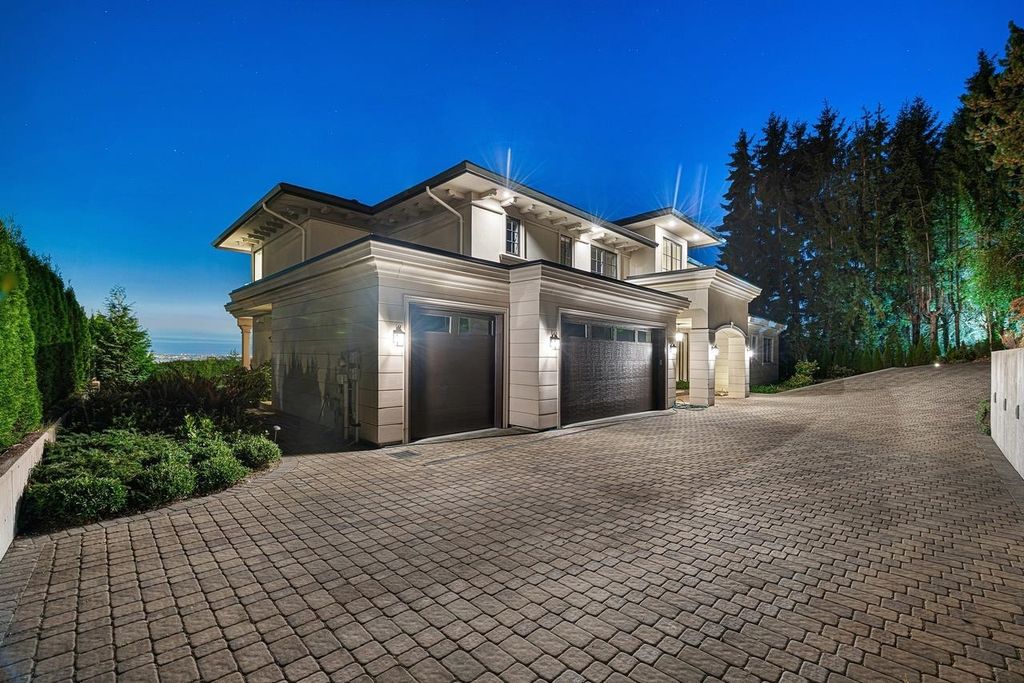 1411 CHARTWELL DR West Vancouver