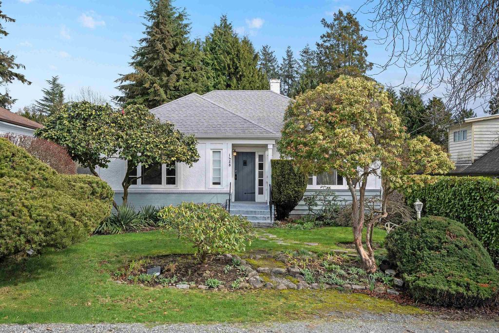 1428 20th ST West Vancouver, West Vancouver Real Estate for sale, MLS® R2968311