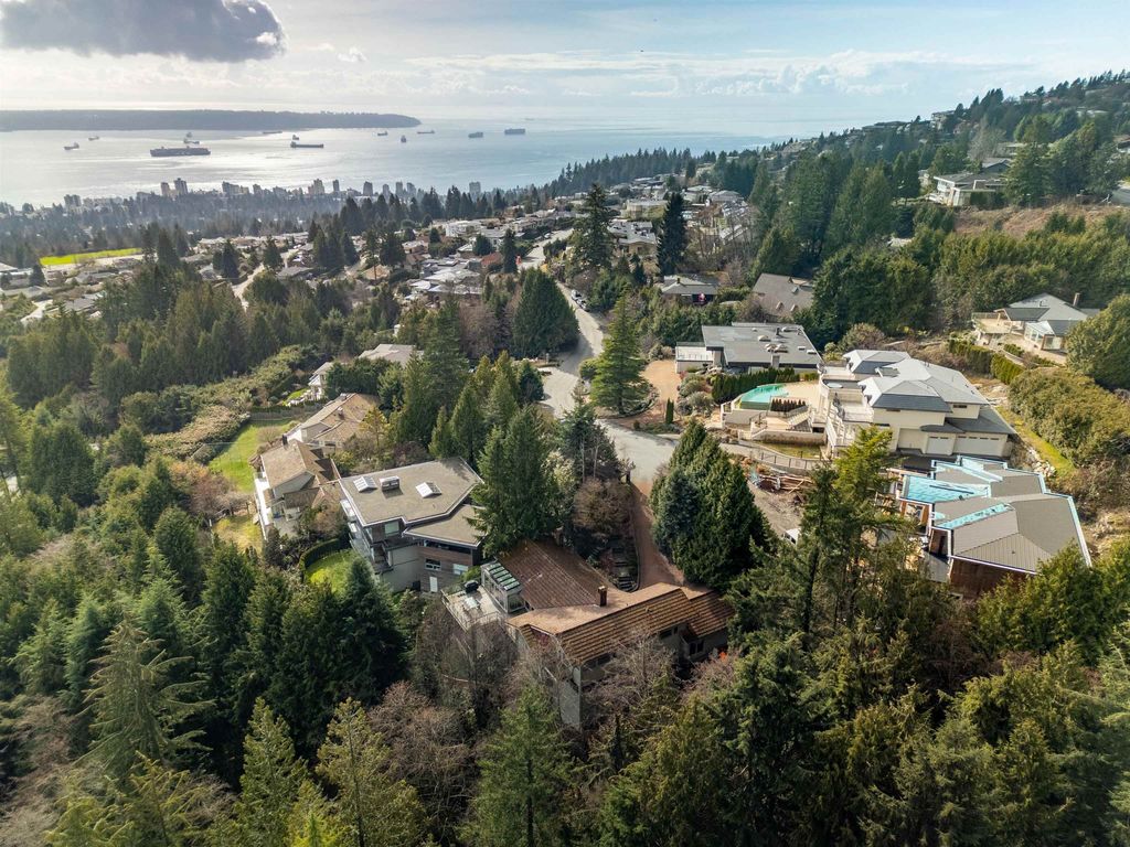 1448 SANDHURST PL, West Vancouver Home for sale, MLS® R2976086
