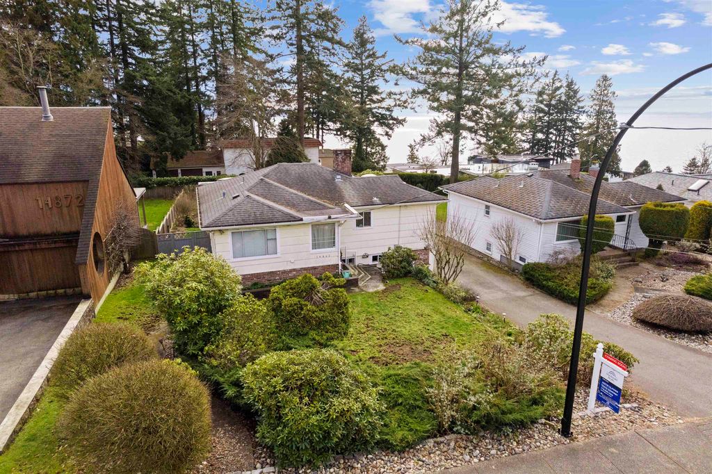 14862 Thrift AVE White Rock, White Rock Houses for sale, MLS® R2979115