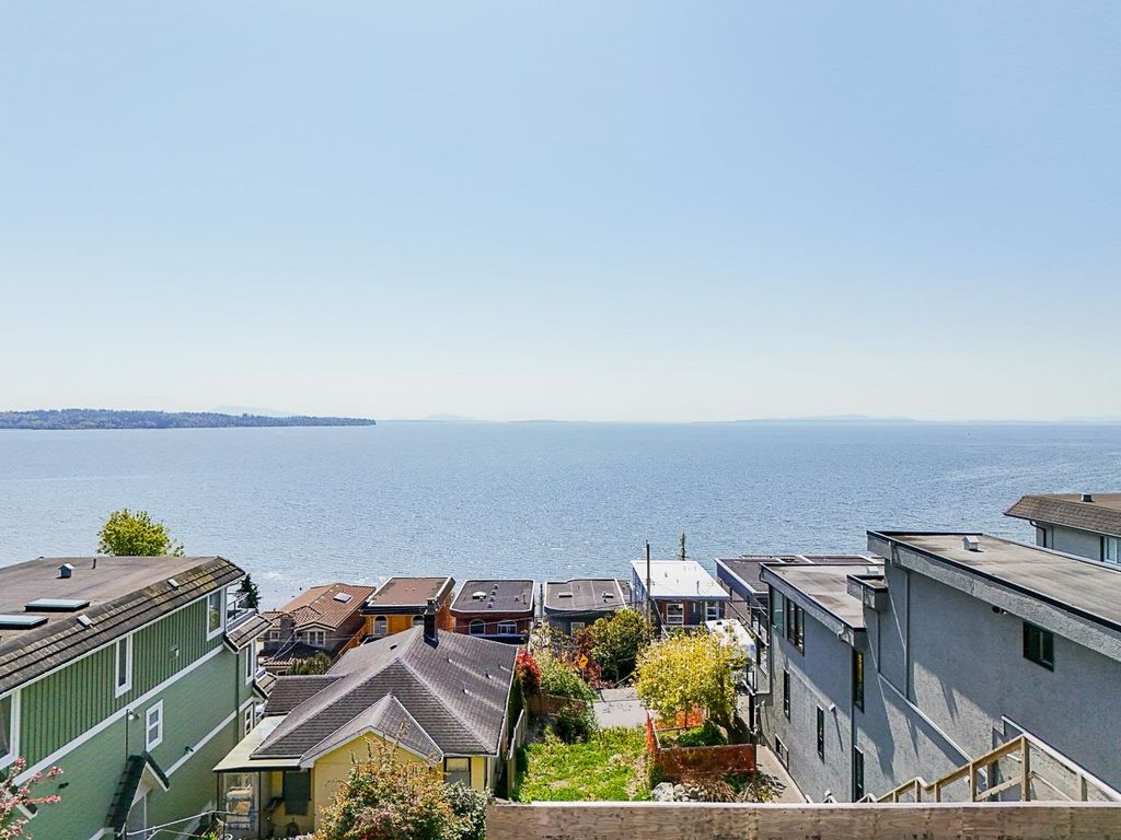 15412 Columbia AVE White Rock, White Rock Houses for sale, MLS® R2993723
