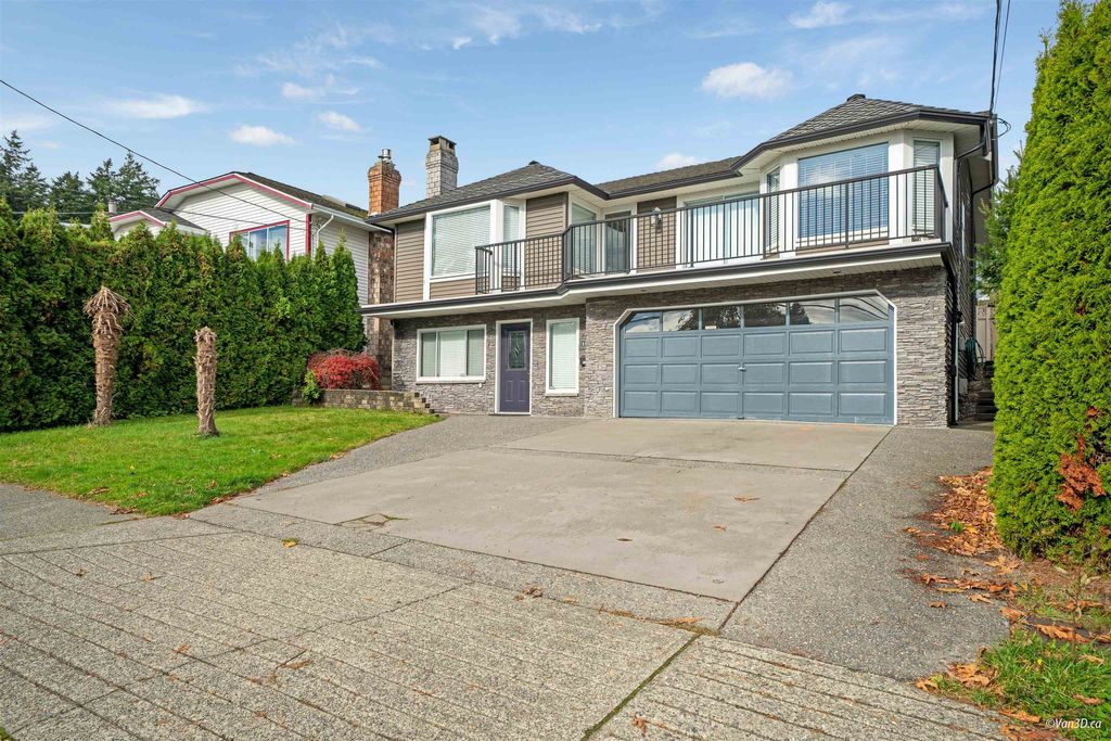 15555 Buena Vista AVE White Rock, White Rock Real Estate for sale, MLS® R2959536