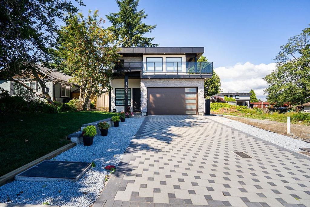15673 Thrift AVE White Rock, White Rock Houses for sale, MLS® R2994342