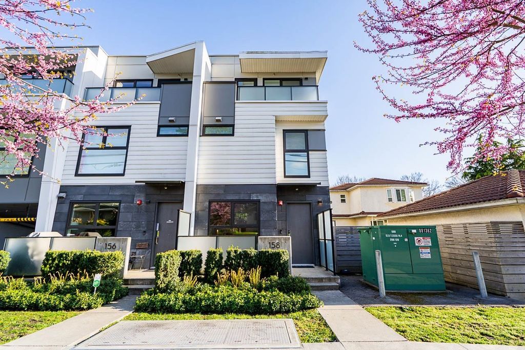 158 W Woodstock AVE Vancouver, Vancouver Home for sale, MLS® R2995367