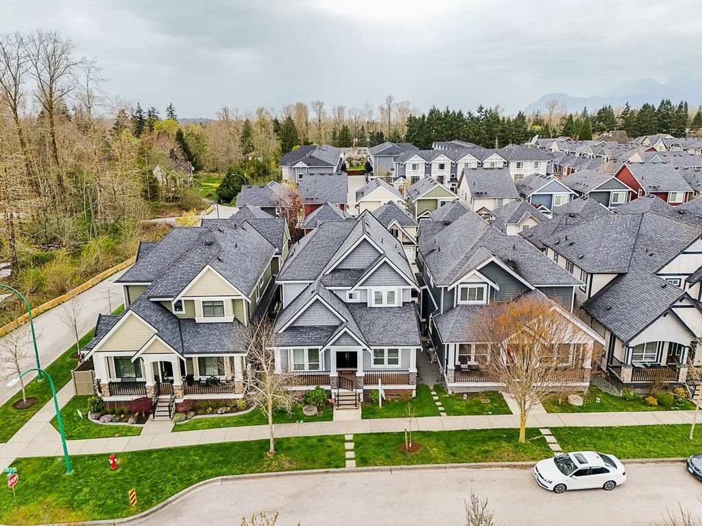19117 72a AVE Surrey, Surrey Houses for sale, MLS® R2989911