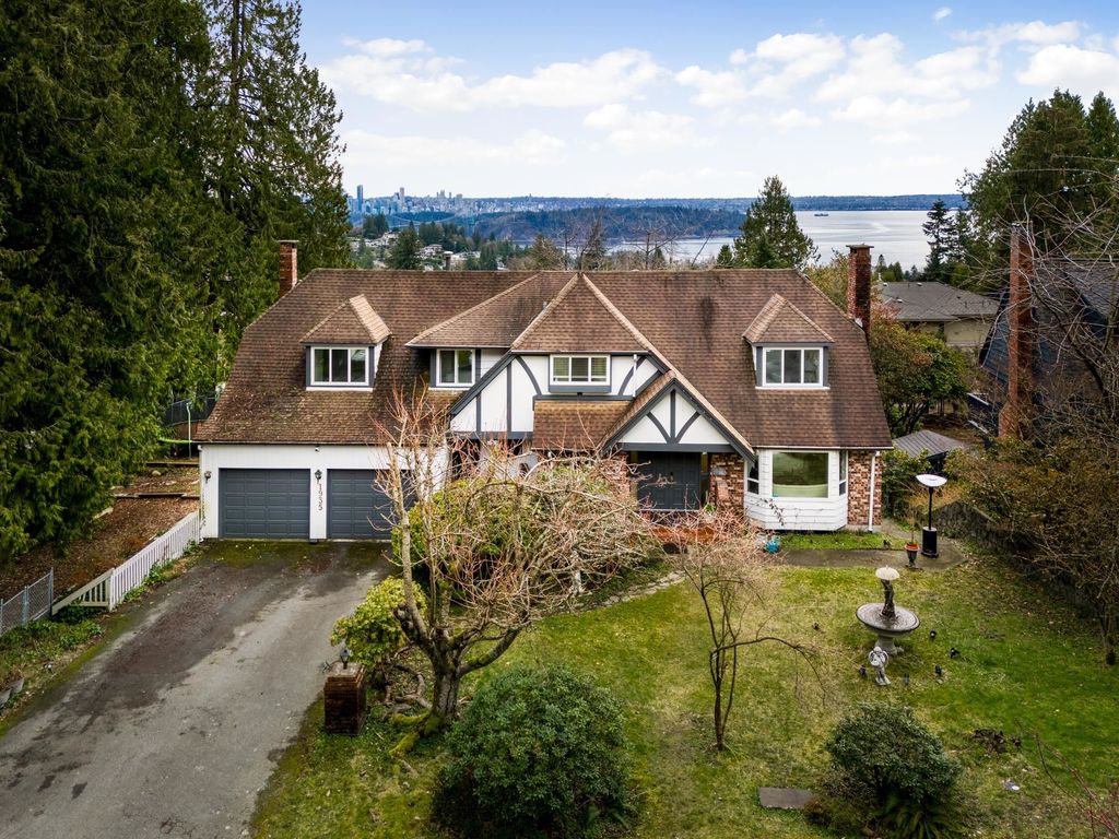 1935 11th PL West Vancouver, West Vancouver Home for sale, MLS® R2983527
