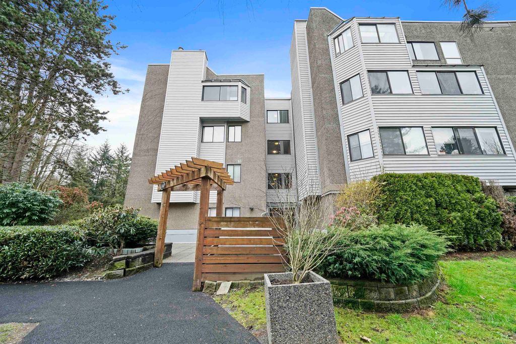 203 9584 MANCHESTER DR, Burnaby Condo for sale, MLS® R2967852