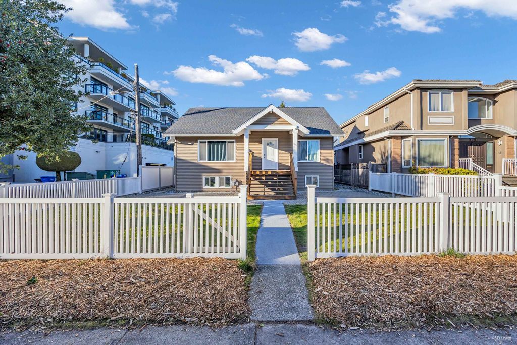 2079 W 46th AVE Vancouver, Vancouver Home for sale, MLS® R2977053