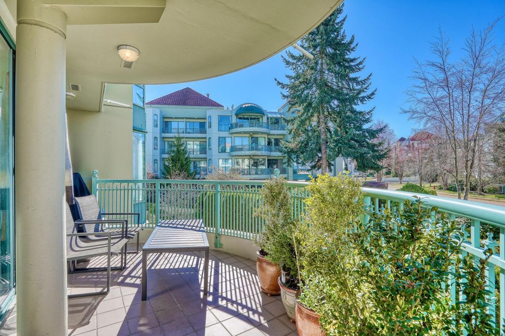 208 1765 MARTIN DR, Surrey Condo for sale, MLS® R2971522