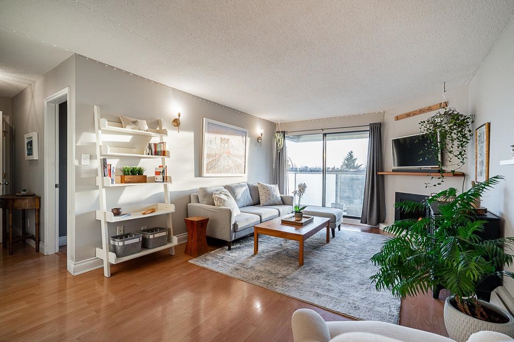 208 308 W 2nd ST North Vancouver, North Vancouver Apartments for sale, MLS® R2990850