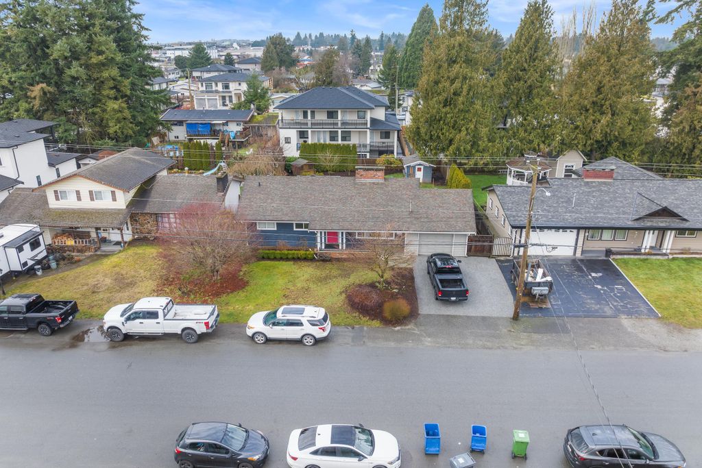 2121 Meadows ST Abbotsford, Abbotsford Real Estate for sale, MLS® R2971328
