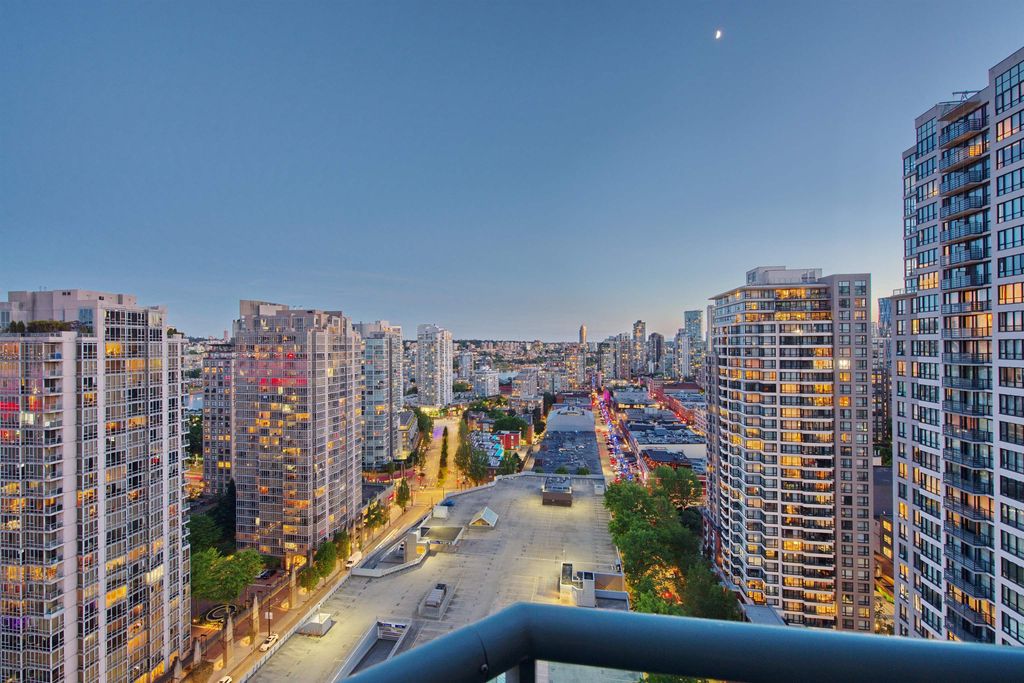2201 888 Hamilton ST Vancouver, Vancouver Condo for sale, MLS® R2985808