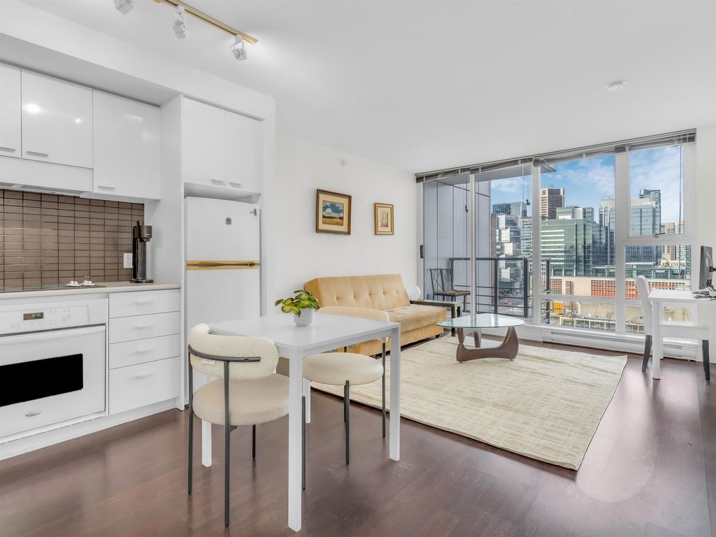 2209 131 Regiment Square Vancouver, Vancouver Apartment for sale, MLS® R2988072