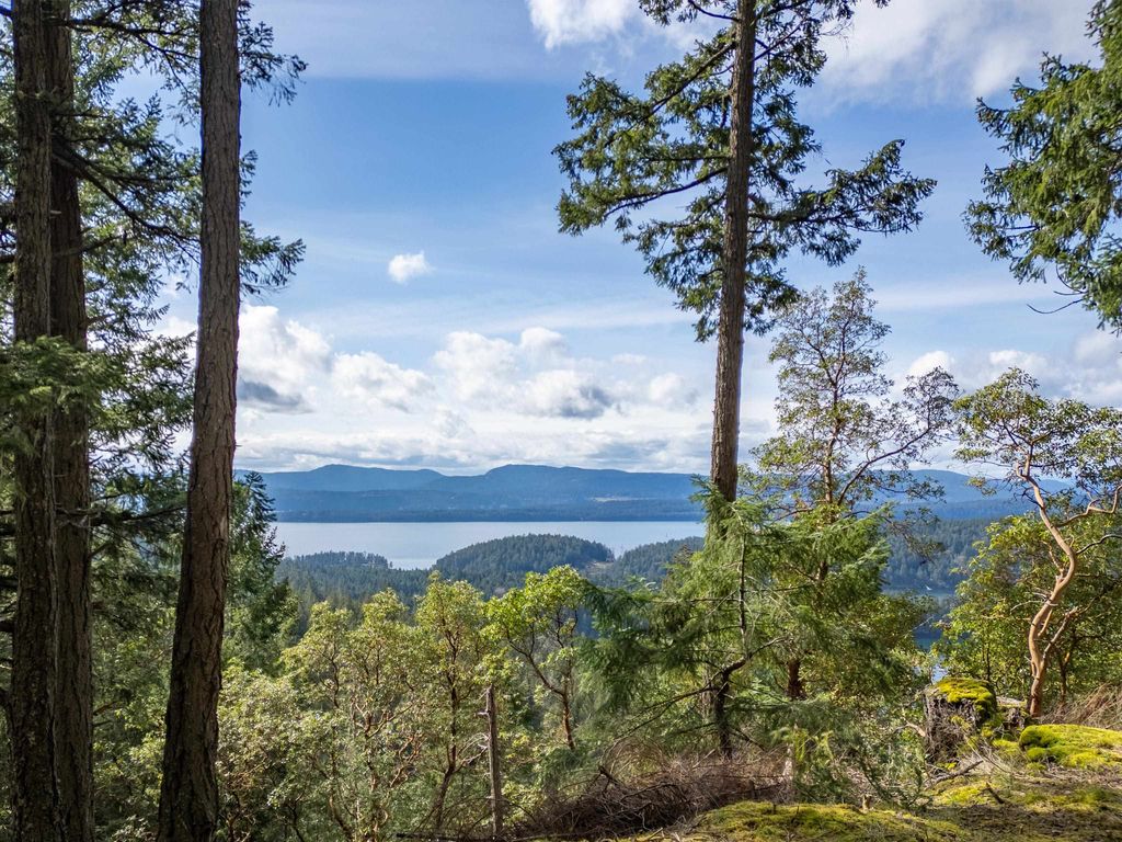 2564 Montague RD Galiano Island, Galiano Island Home for sale, MLS® R2982200