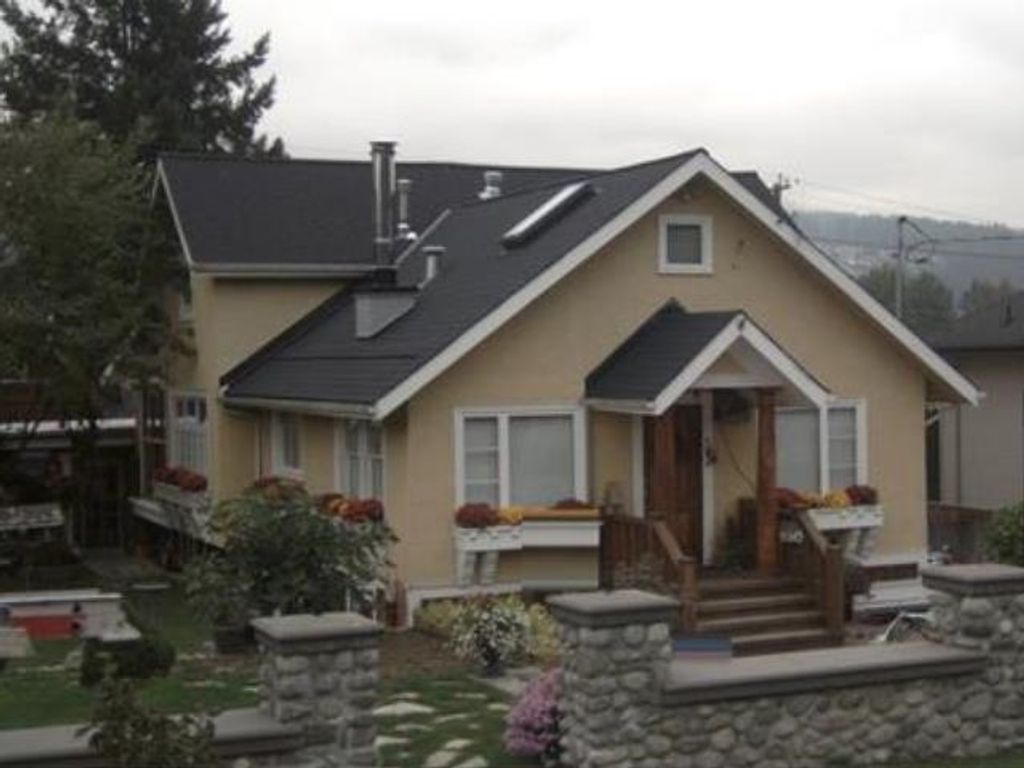 2906 St George ST Port Moody, Port Moody Home for sale, MLS® R2959650