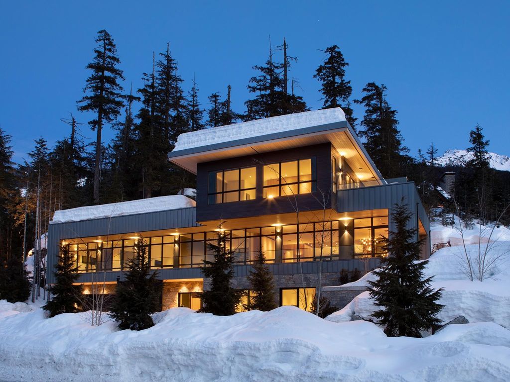 2932 Ancient Cedars LN Whistler, Whistler Houses for sale, MLS® R2981848
