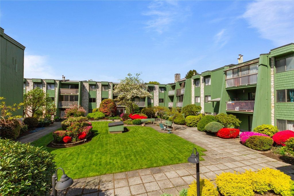 302 9202 Horne ST Burnaby, Burnaby Apartment for sale, MLS® R2995891
