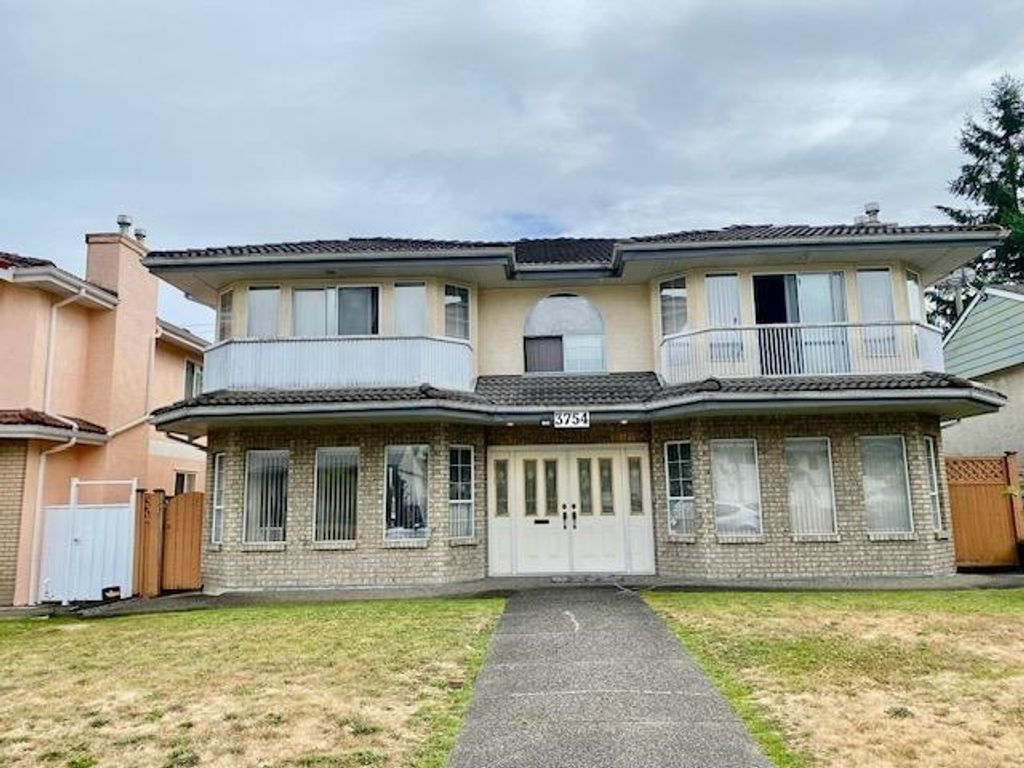 3754 Elmwood ST Burnaby, Burnaby Real Estate for sale, MLS® R2975284
