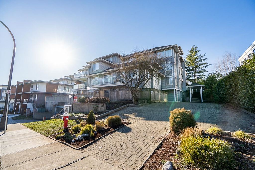 403 11671 FRASER ST, Maple Ridge Condo for sale, MLS® R2974253