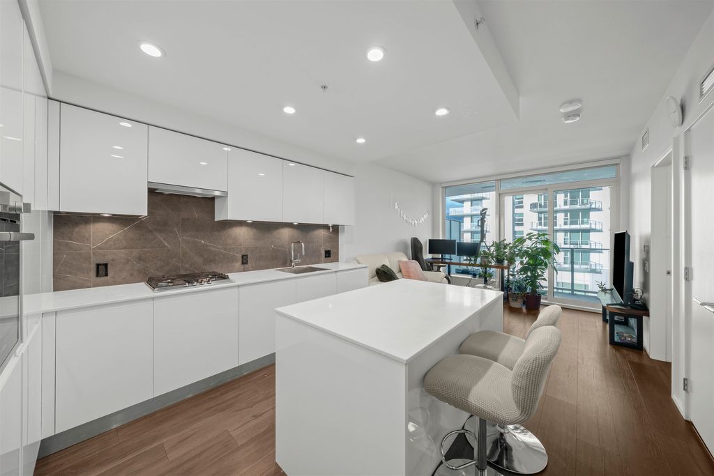 403-3888 Evergreen PL Burnaby, Burnaby Condos for sale, MLS® R2963279