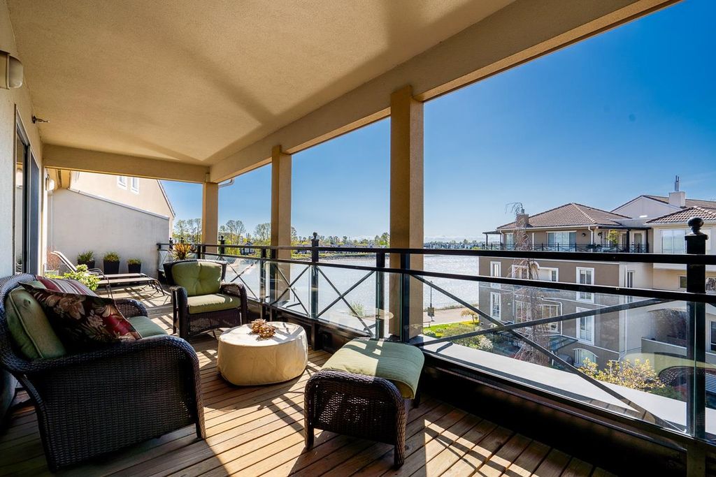 409 3 Renaissance Square New Westminster, New Westminster Apartment for sale, MLS® R2993720