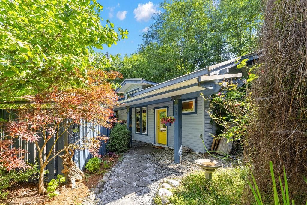 4174 Sunshine Coast HWY Sechelt, Sechelt Homes for sale, MLS® R2982375