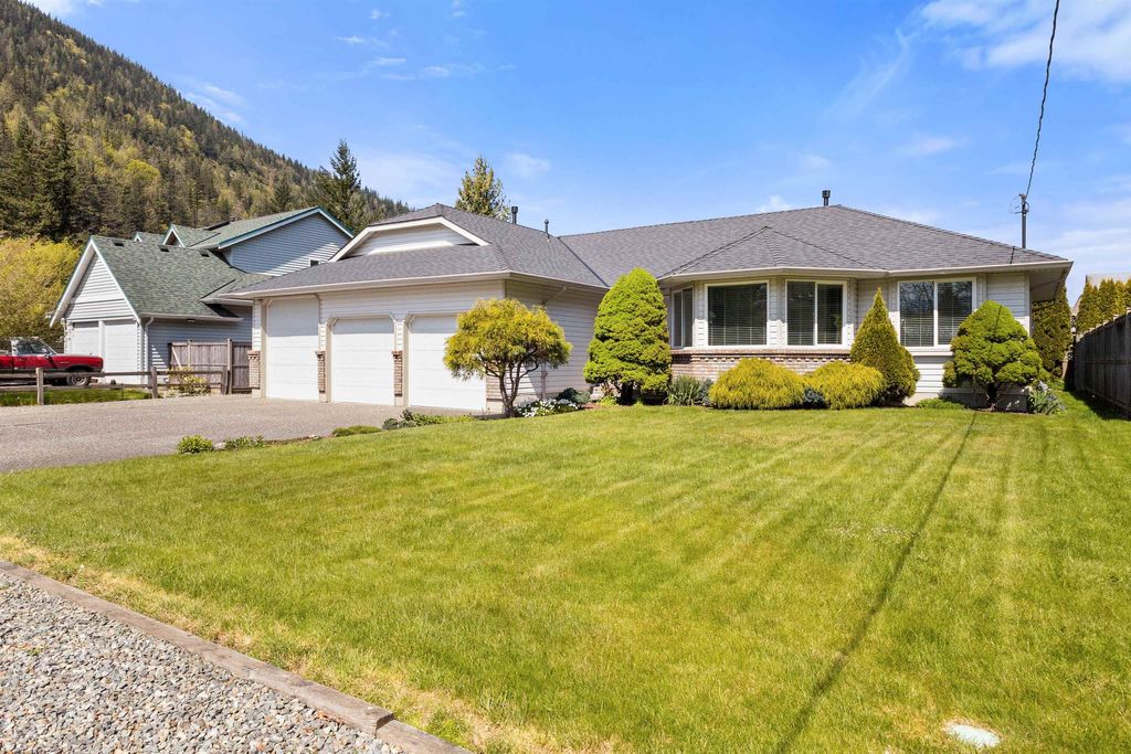 441 Emerald AVE Harrison Hot Springs, Harrison Hot Springs Homes for sale, MLS® R2994189