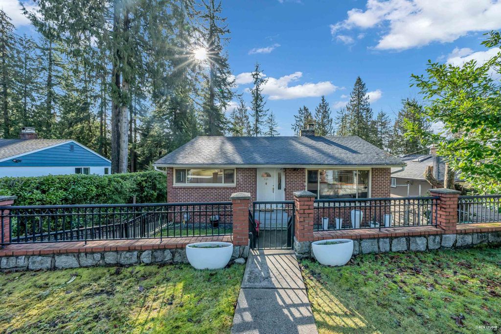 441 Tempe Crescent North Vancouver, North Vancouver Home for sale, MLS® R2995759