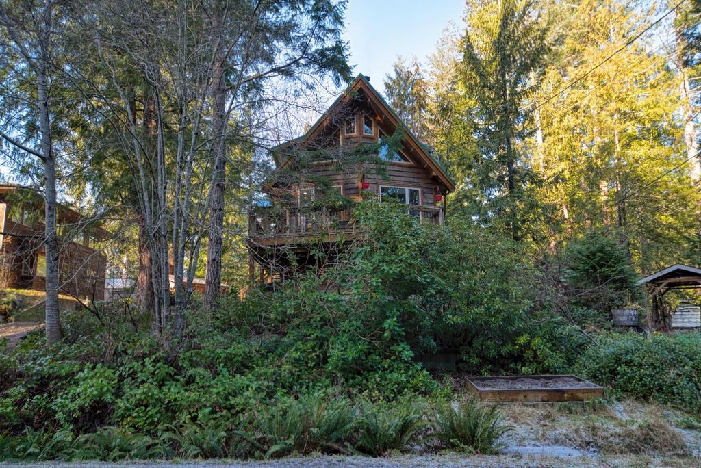 4879 Bowsprit RD Madeira Park, Madeira Park Real Estate for sale, MLS® R2965913