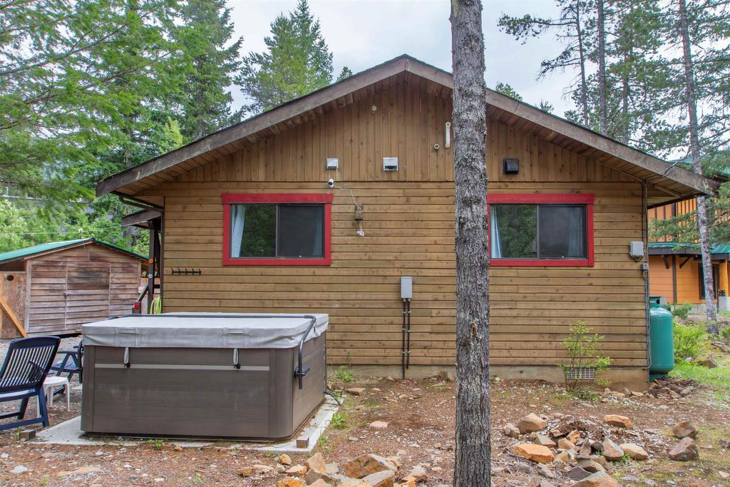 49 Pine Loop Whistler, Whistler Real Estate for sale, MLS® R2989648