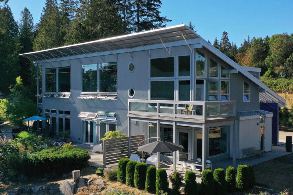 5550 NICKERSON RD, Sechelt Houses for sale, MLS® R2975792