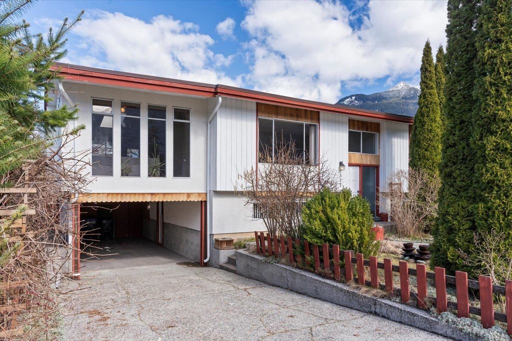 577 Rupert ST Hope, Hope Home for sale, MLS® R2973696