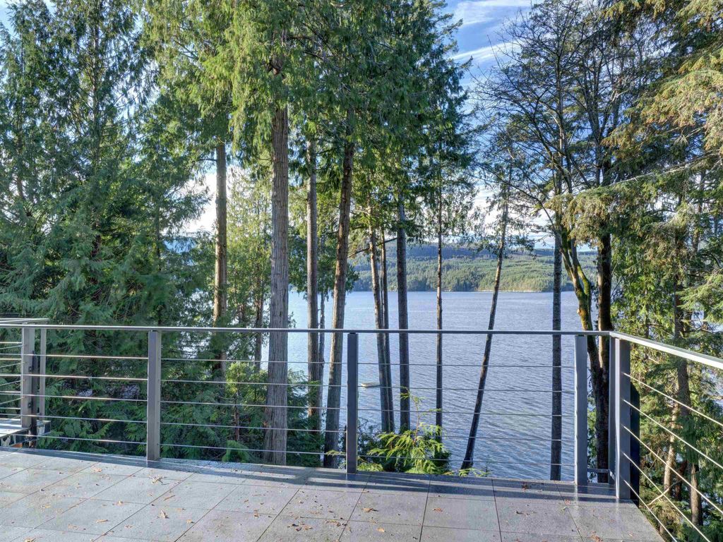 5950 Tillicum Bay RD Sechelt, Sechelt Real Estate for sale, MLS® R2960552