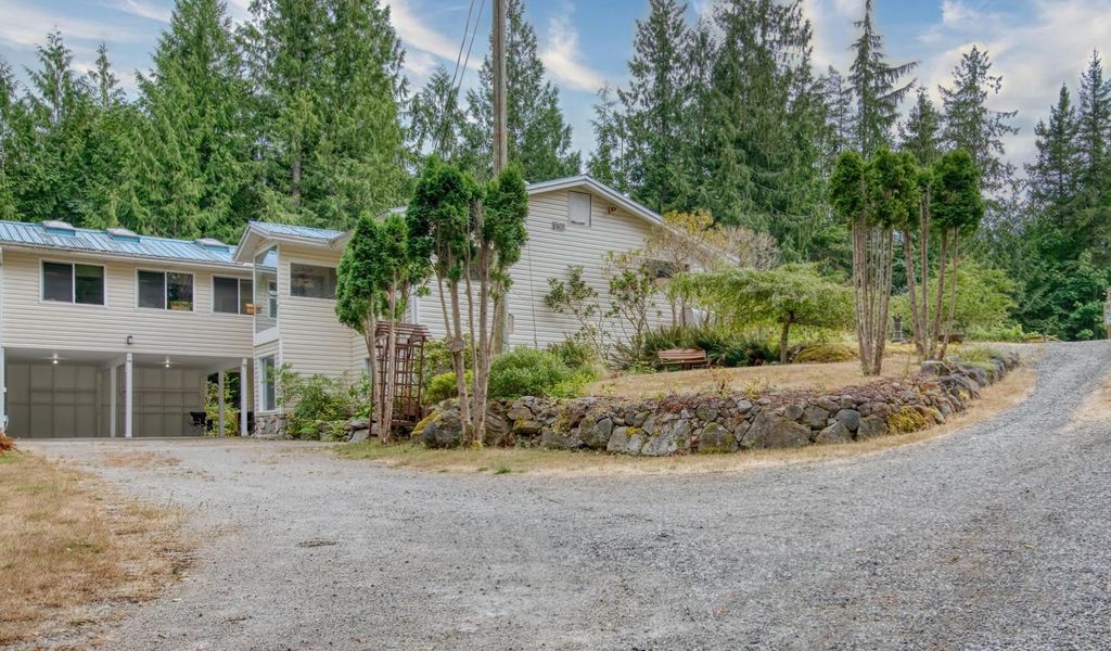 6055 Dubois Rd Madeira Park For Sale, R2826329