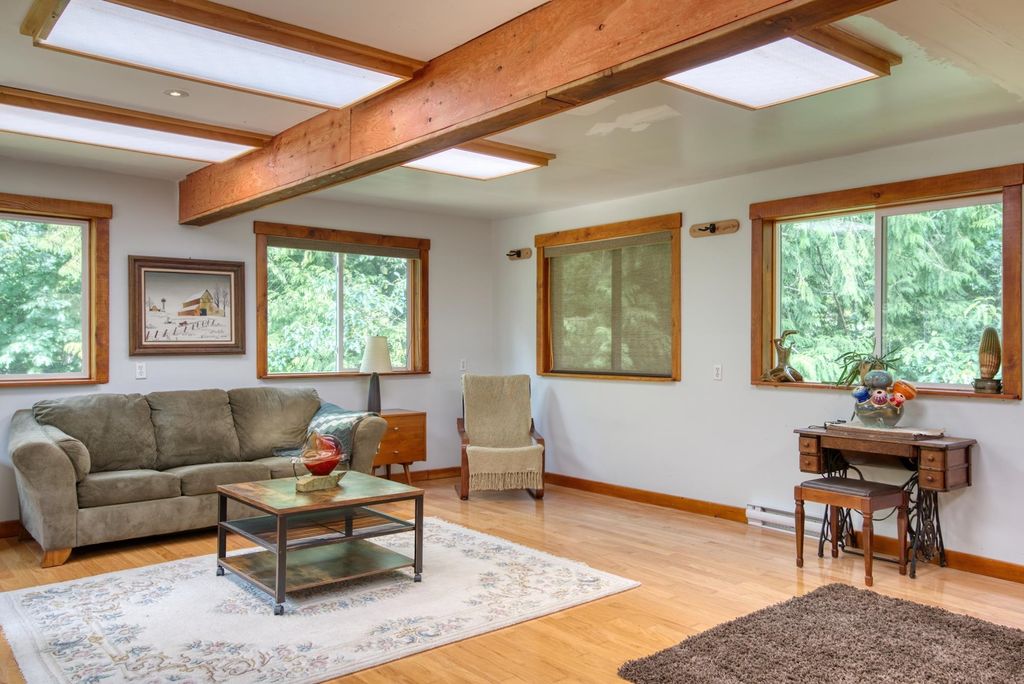 6055 Dubois Rd Madeira Park For Sale, R2826329