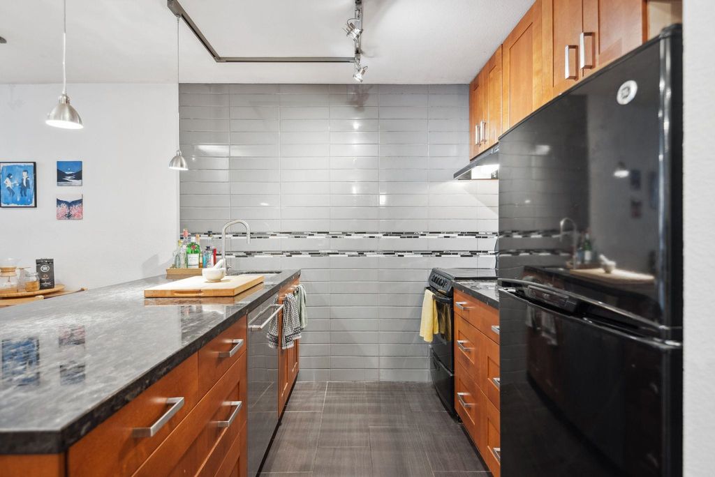 615 1330 Burrard ST Vancouver, Vancouver Condo for sale, MLS® R2989803