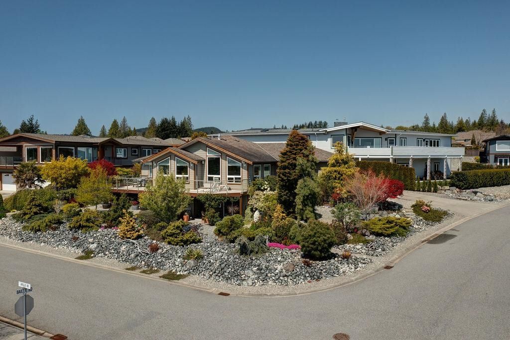 6327 Baillie RD Sechelt, Sechelt Real Estate for sale, MLS® R2994652