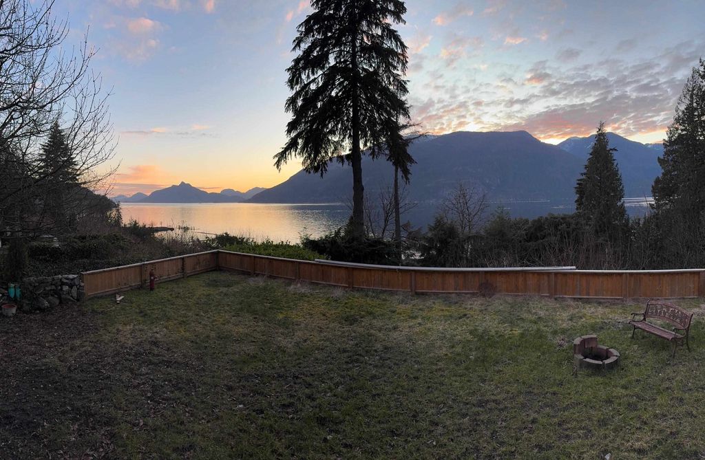 633 Shaughnessy PL Britannia Beach, Britannia Beach Houses for sale, MLS® R2982902