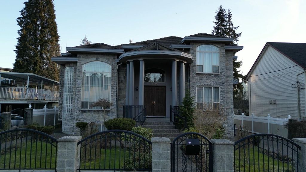 642 THOMPSON AVE, Coquitlam Home for sale, MLS® R2975367