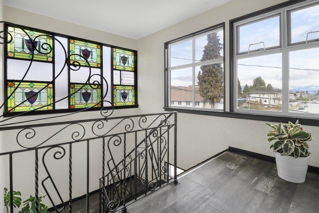 7365 Canada Way BurnabyBurnaby