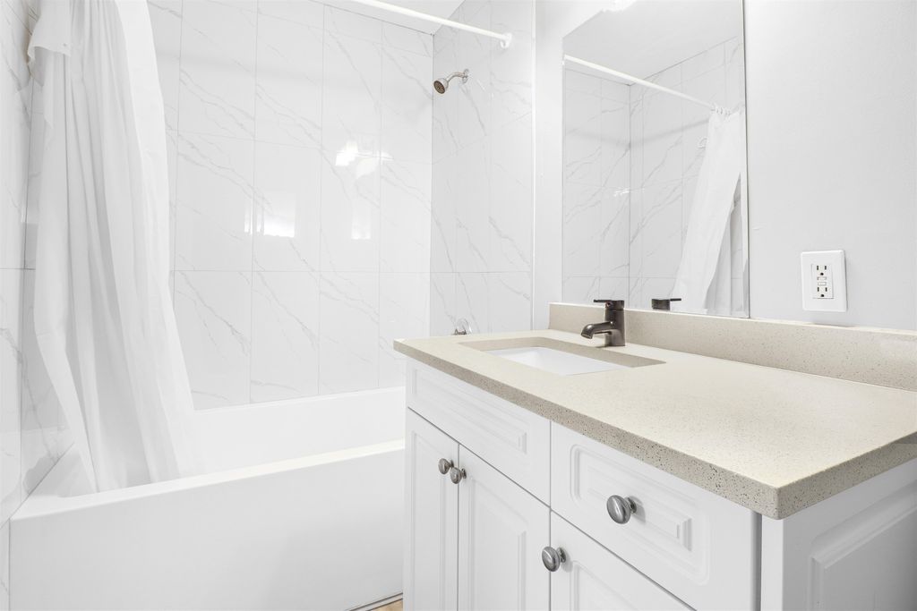 7365 Canada Way BurnabyBurnaby